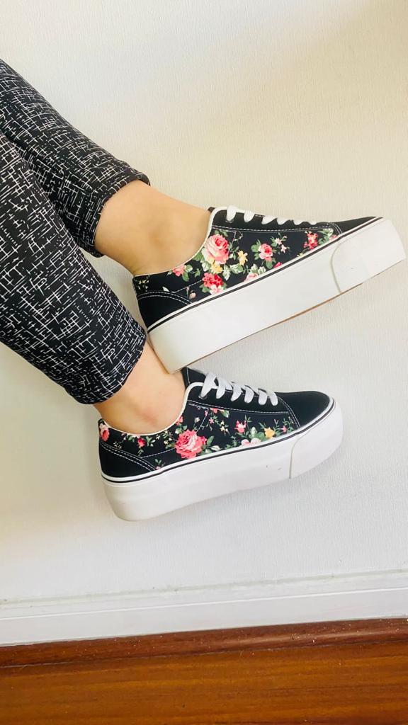 ZAPATILLAS DE LONA ESTAMPADAS